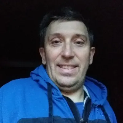 László00 profilképe