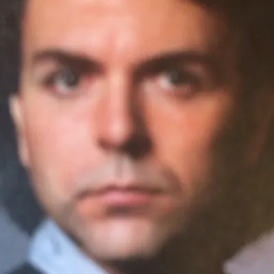 Maximilian profilképe