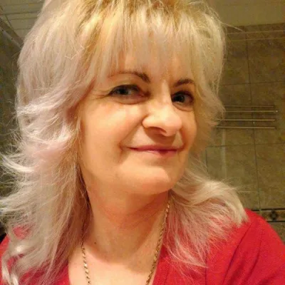 szőkeamazon profilképe