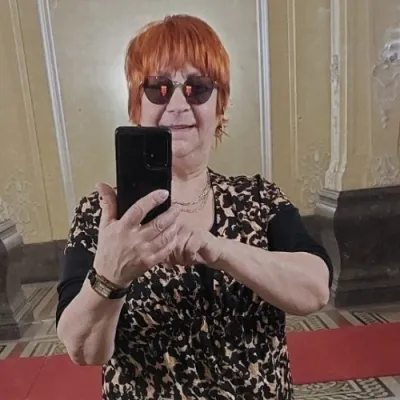 őszilevél profilképe