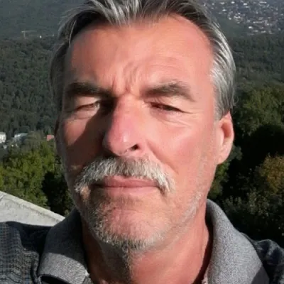 Lferko profilképe