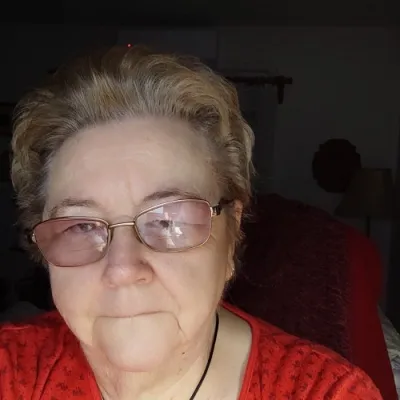 Zsuzsó profilképe