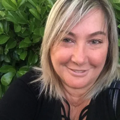 Karnélia profilképe