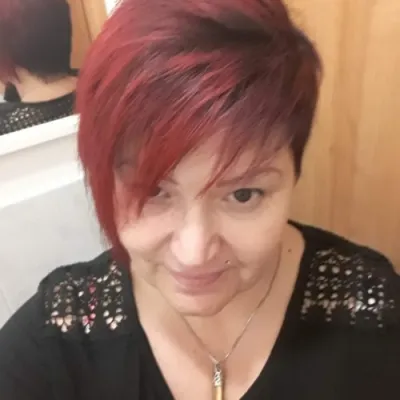 Zina profilképe