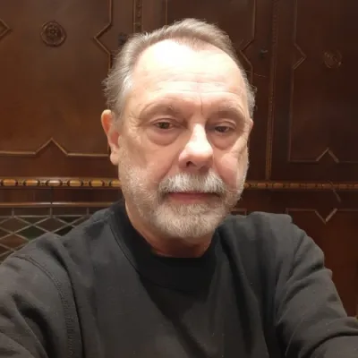 Aurél profilképe