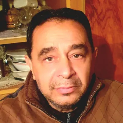 Sándor profilképe