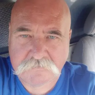 András63 profilképe