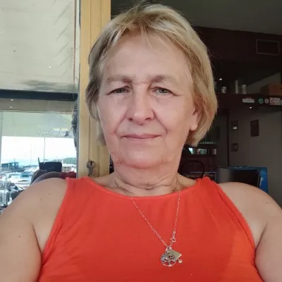 Julia66 profilképe