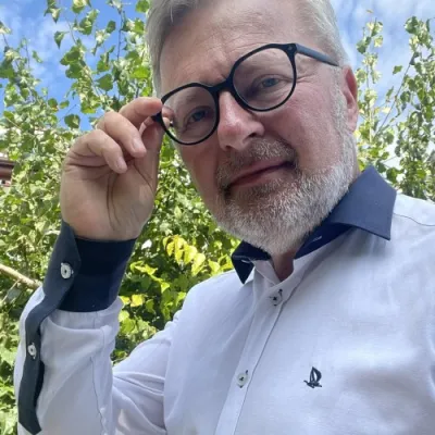 Anton profilképe