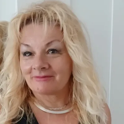 Esztella profilképe
