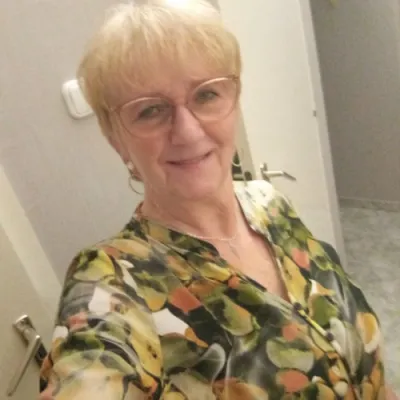 vari3 profilképe