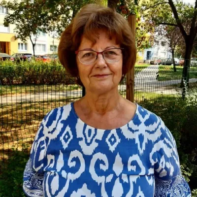 Évi100 profilképe