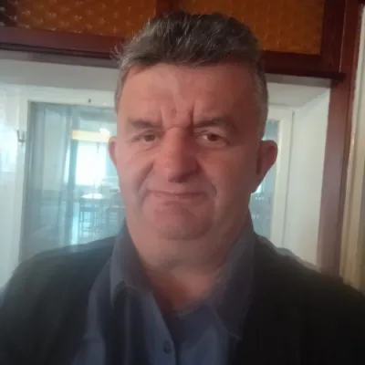 j.illés profilképe