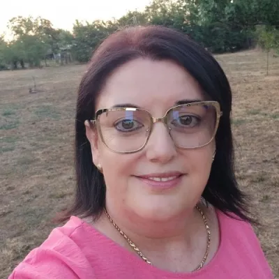 laur profilképe