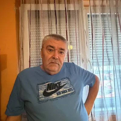 laci63 profilképe